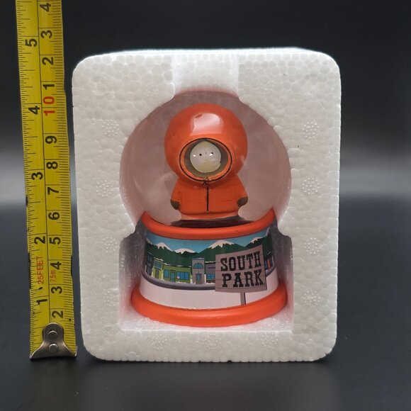 South Park Mini Snow Globe - Kenny - Picture 2 of 8